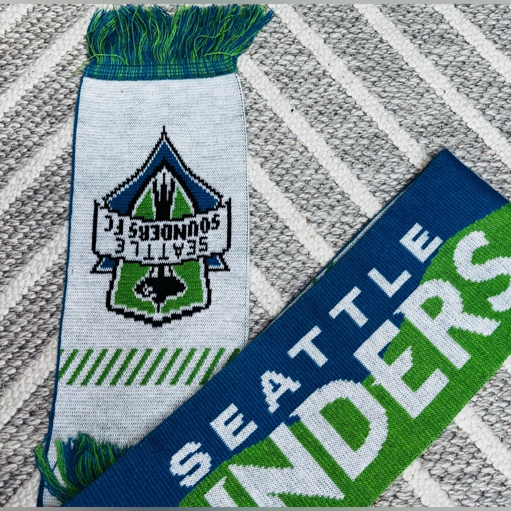 Seattle Sounders Scarf. OSFA